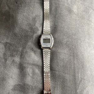 Sanyo vintage digital watch w melody